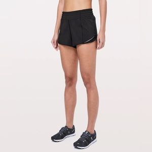 Lululemon Hotty Hot High-Rise Lined Short 2.5" Size 4